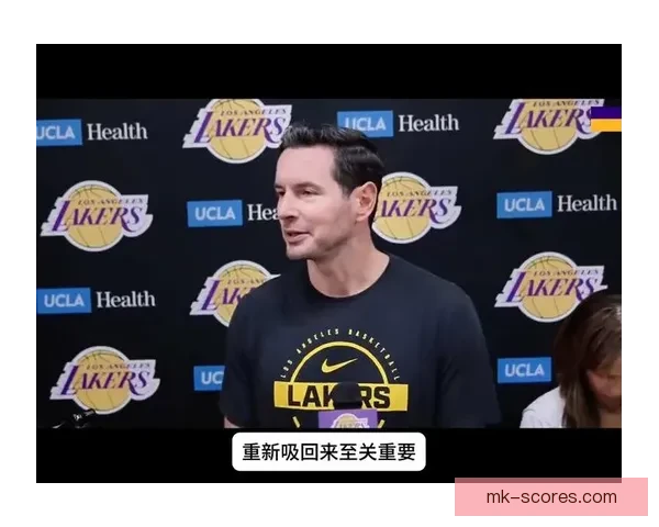 雷迪克：不会让艾顿和海斯更多外线三分 詹姆斯的表现已超越语言赞美